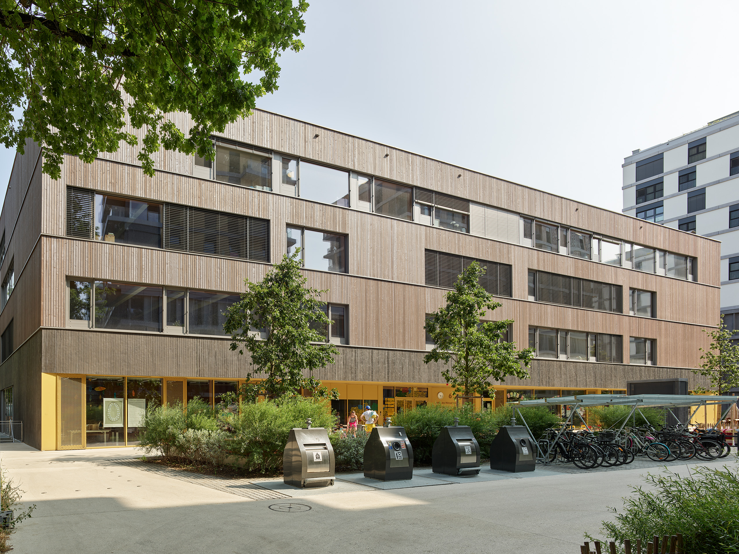 Ahp0090 AIQ4 018071 J2560